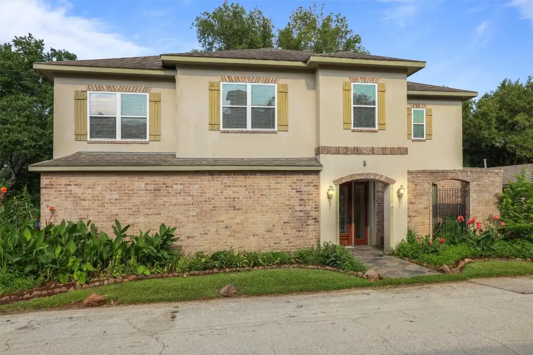 5 Harbor Ln - More