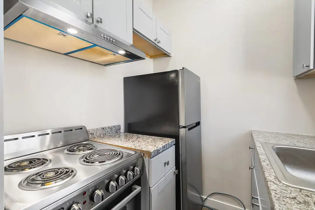 2318 Santa Clara Ave unit 2318 Santa Clara Ave #E - LU - View 6