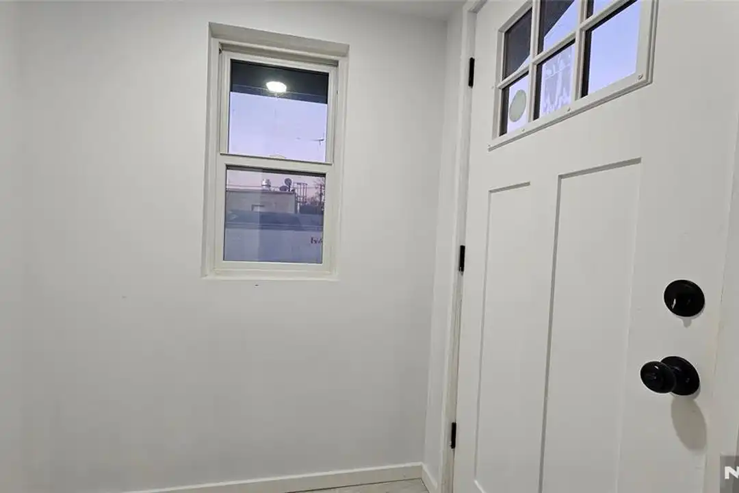 19 Florence St unit 2 - More