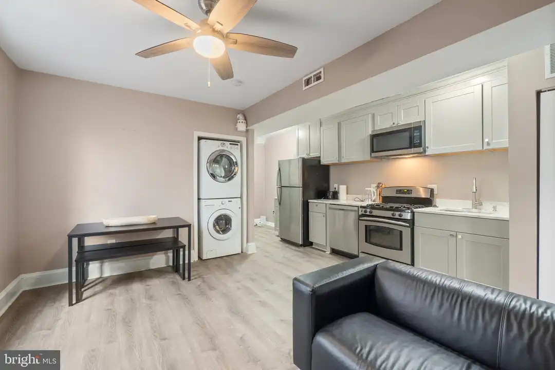 1526 V St SE #2 - View 6