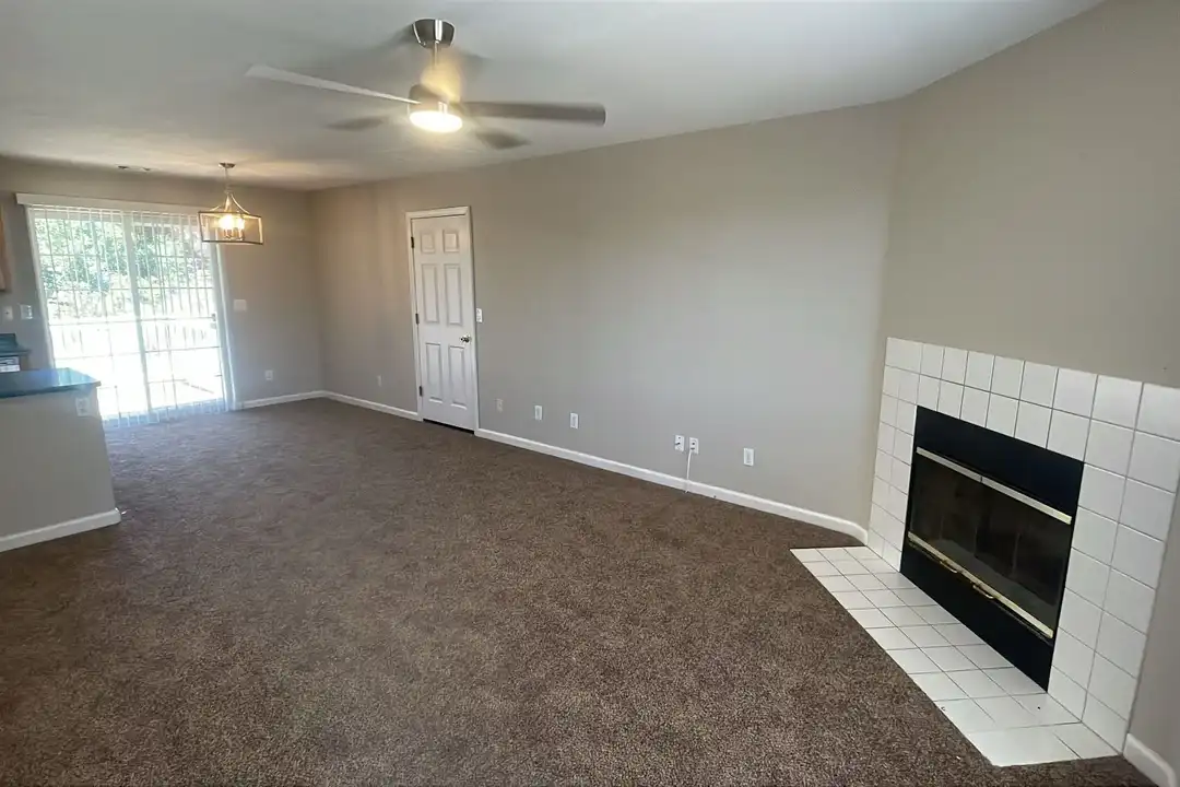 2120 Country Club Dr unit 2120 - View 2