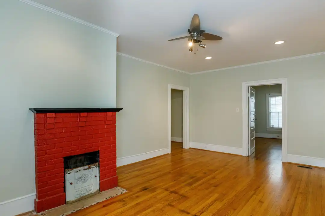 1514 Fairview Rd - More
