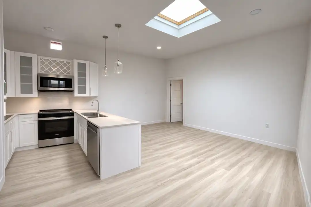 1808 Cleveland Ave unit 3 – photo 1 of 7