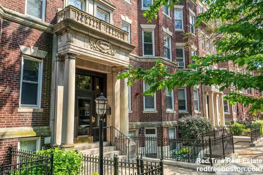 19 Queensberry St - View 2