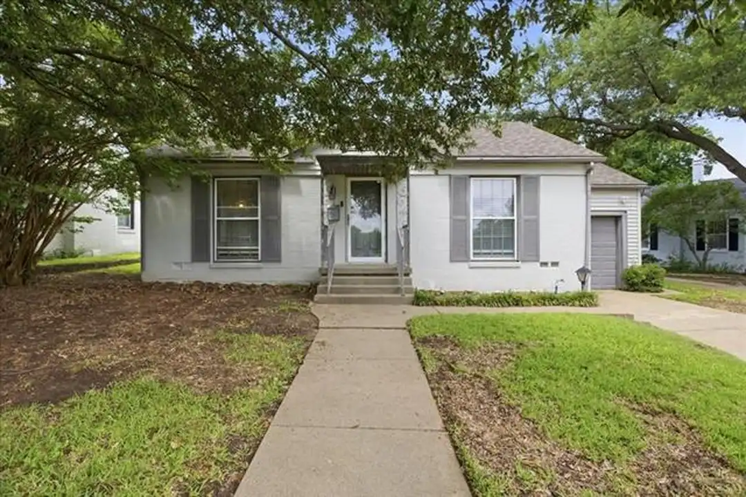 3101 Westcliff Rd W - View 2