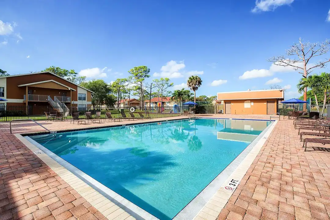 View of Serrano Apartments - 6010 Sherwood Glen Way - West Palm Beach, FL | Rent.