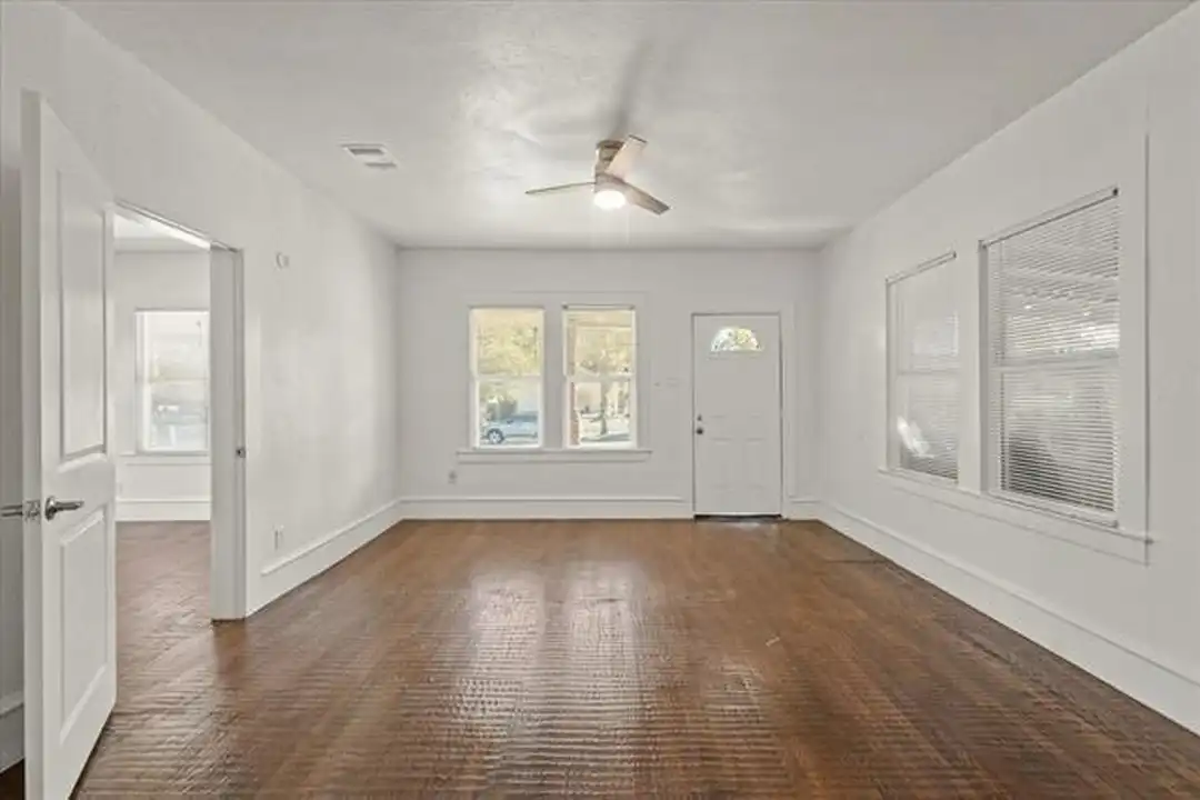 929 S Rosemont Ave unit 927 & 929 - View 5