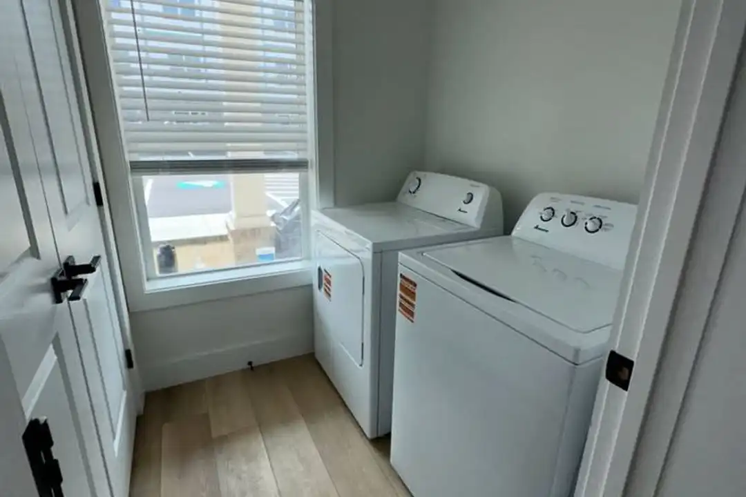 108 Foxpath Loop unit C14 - View 6