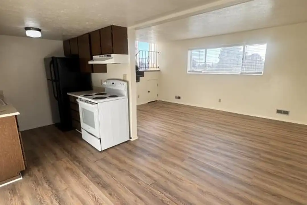 800 E 100 S unit 4 - View 4