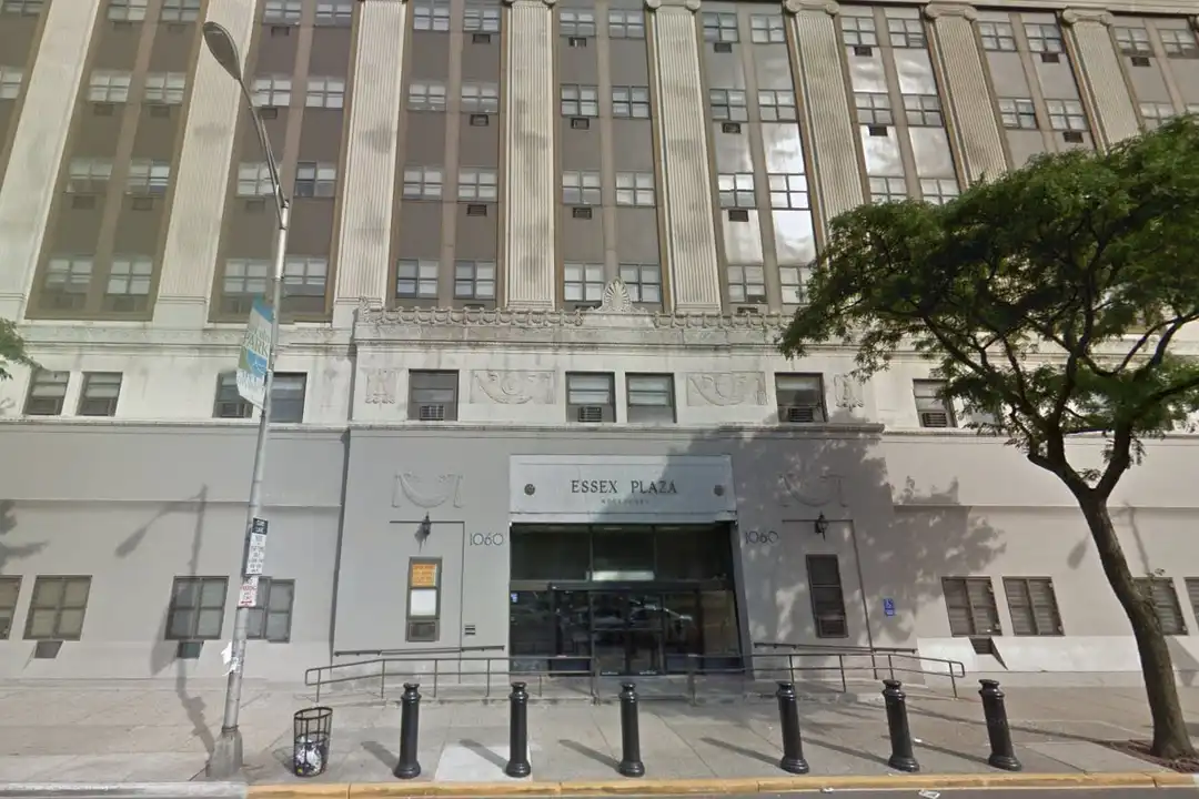 1060 Broad St – photo 1 of 6
