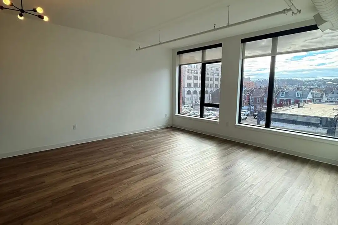 1709 Fifth Ave unit Unit 412 – photo 1