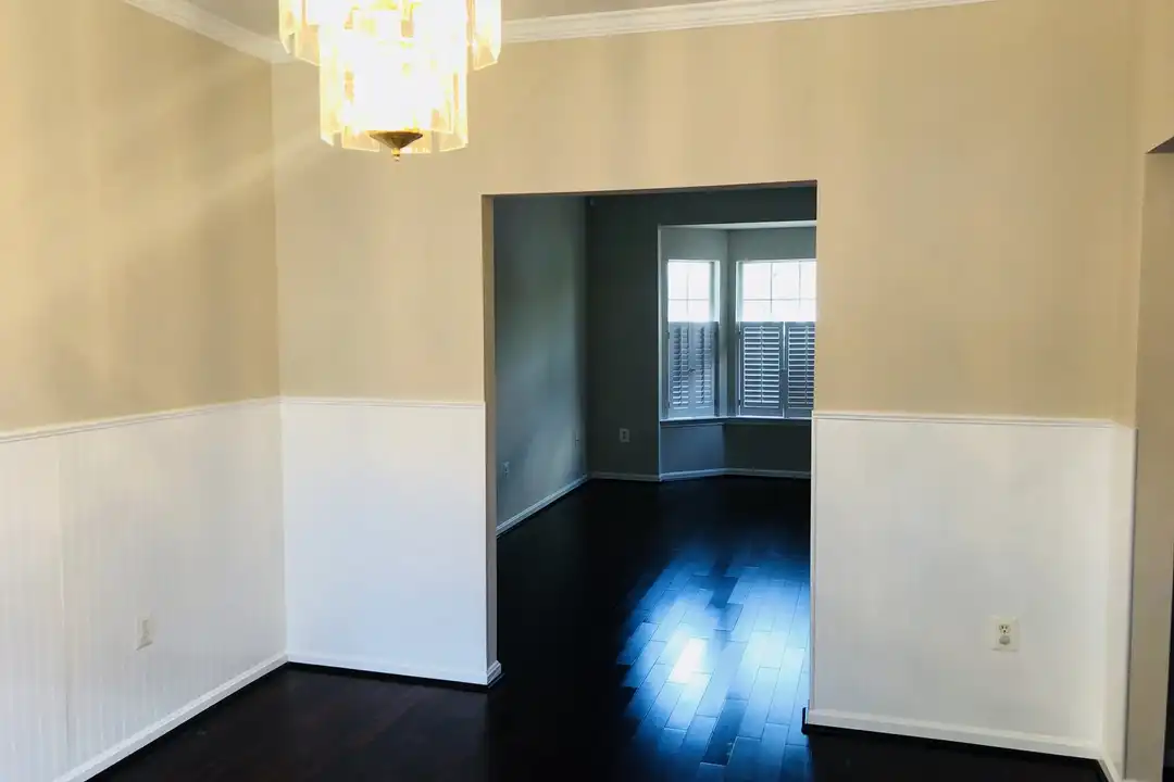 11 Catherine Ln - View 5
