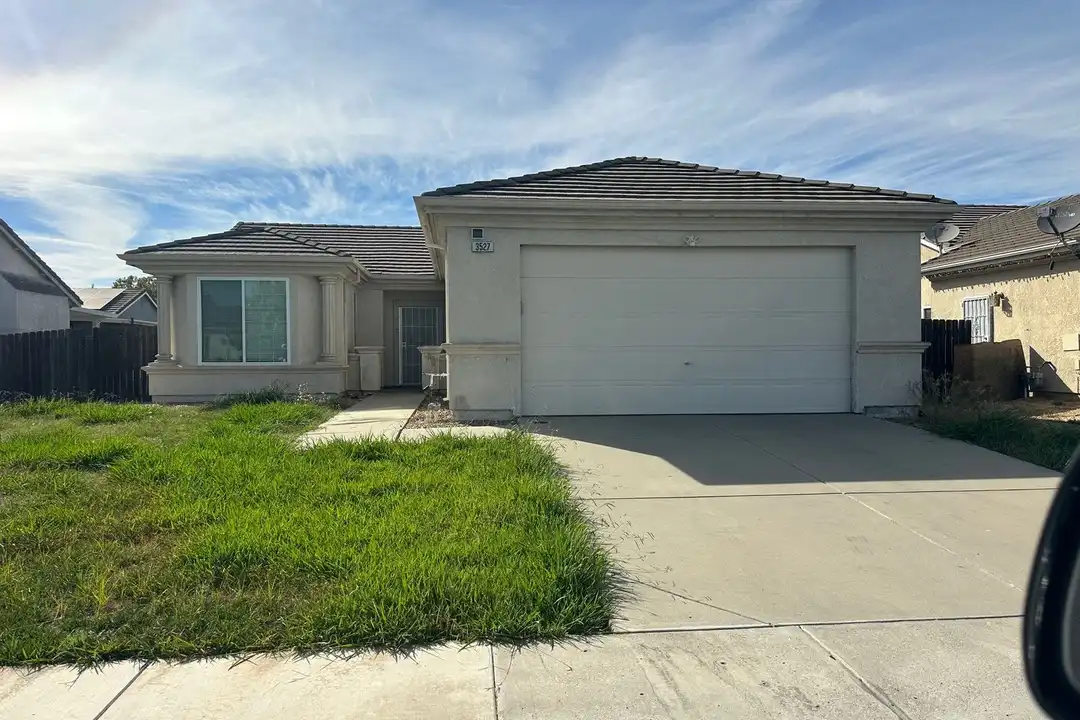 3527 Griffith Dr – photo 1