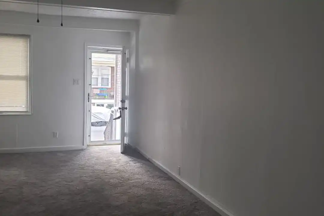 209 W Cedar Ave - View 4