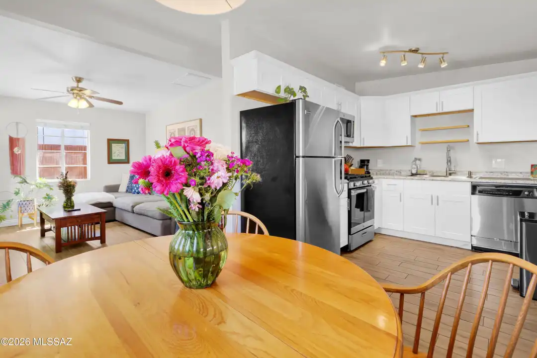 4038 E 17th St - More