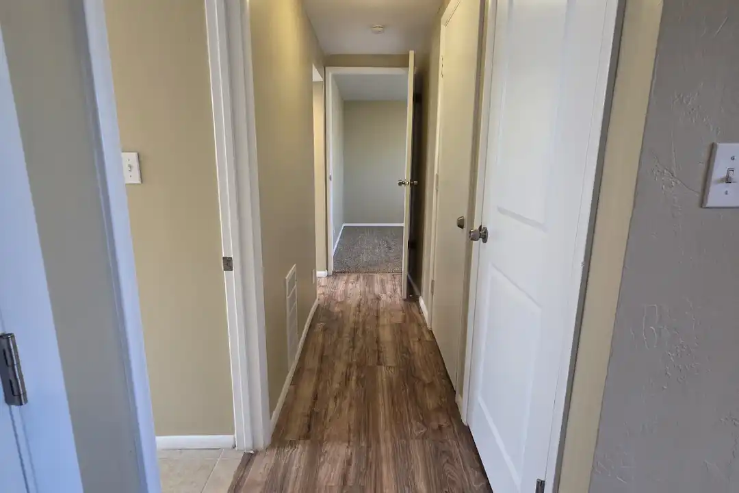 9639 Dana Cir unit B - View 6
