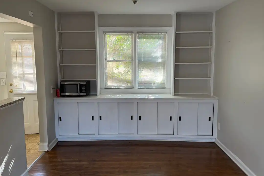 Apartment in Raleigh - More