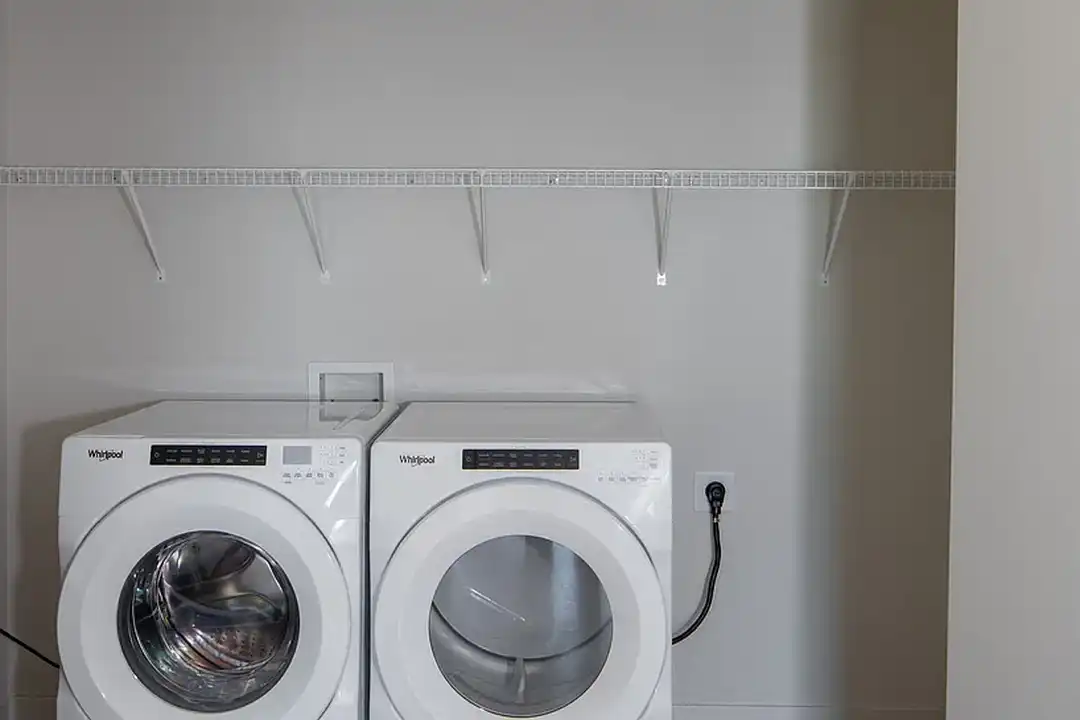 Riverhouse Apartments – photo 1