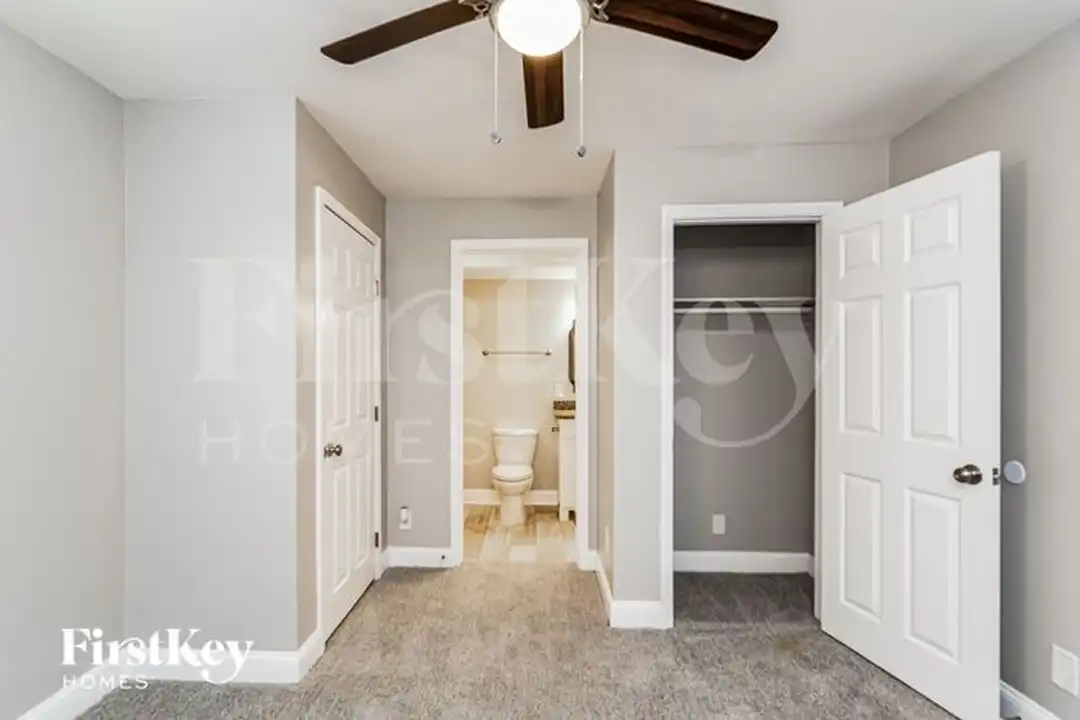 1104 Raynor St - View 6
