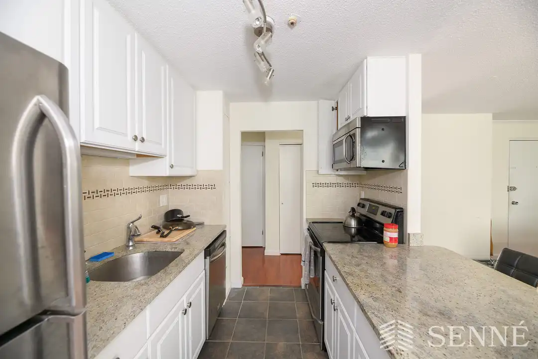 45 Trowbridge St unit 4C - View 2