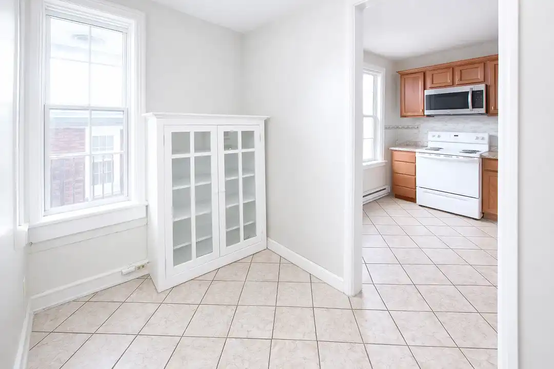 Kamin Apartments – photo 1