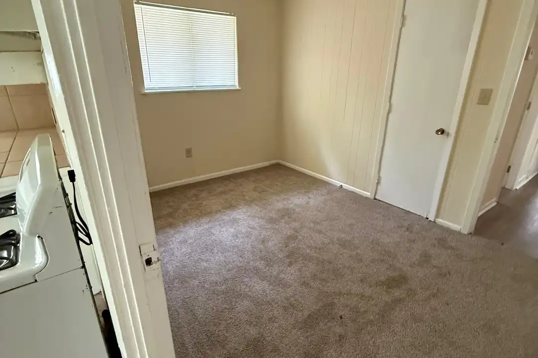 1326 Cadillac Dr - View 3