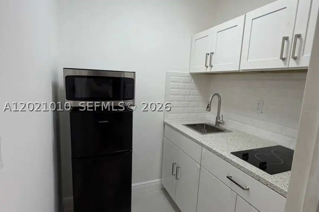 19316 SW 121st Ave unit 1 - View 6