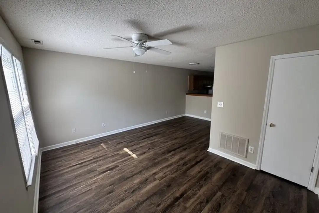 Apartment in Raleigh, Heatherbrook Townhomes, Wilders Grove - View 3