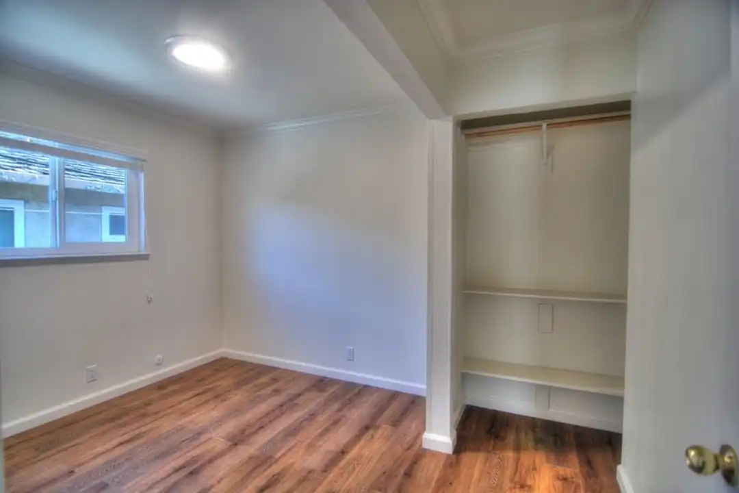 Apartment in Campbell - View 5