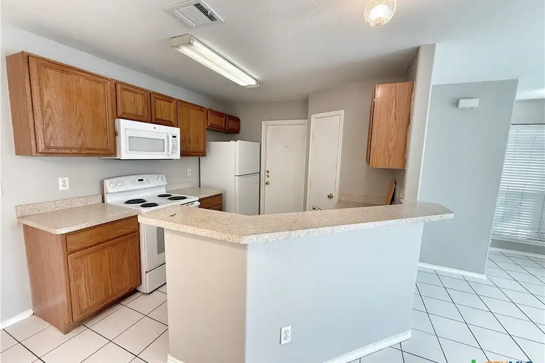 2754 FM1044 - View 5