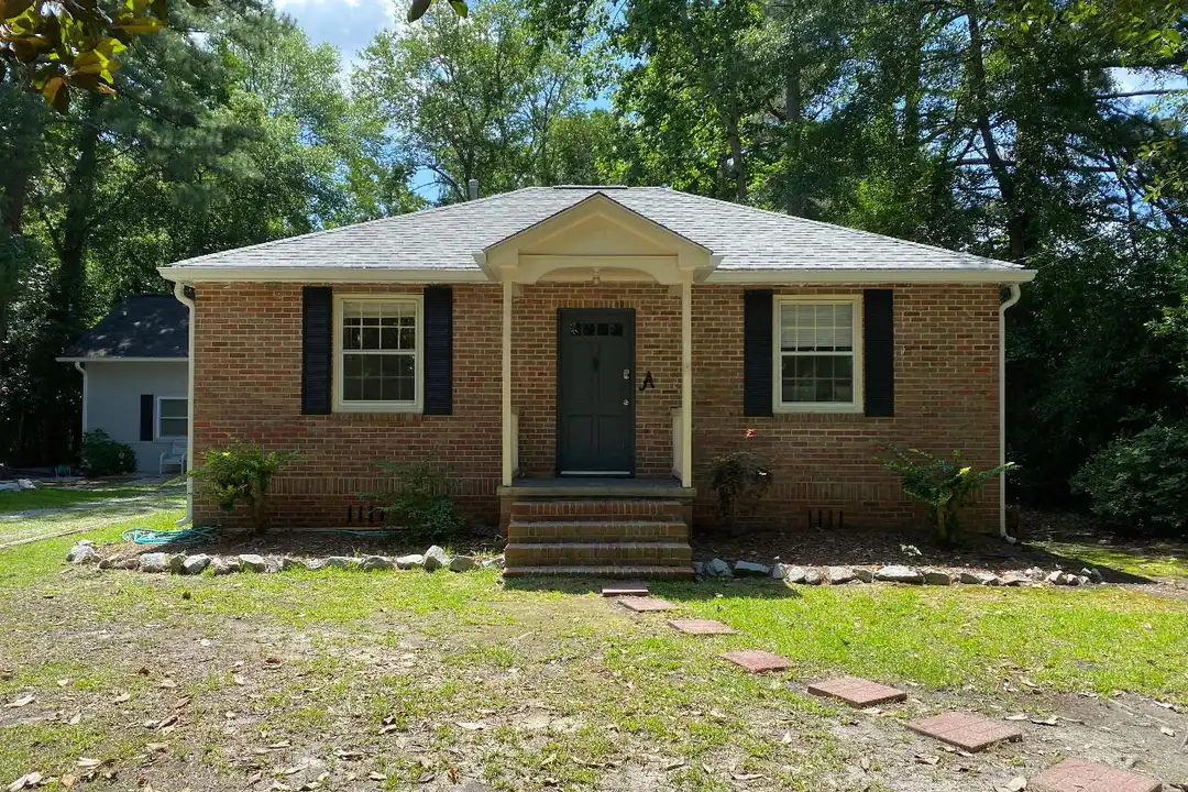 103 N Laurel St – photo 1