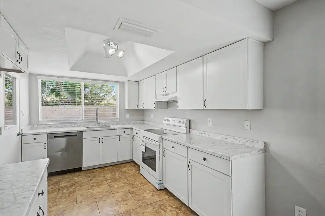 3223 E Emerald Cir - More