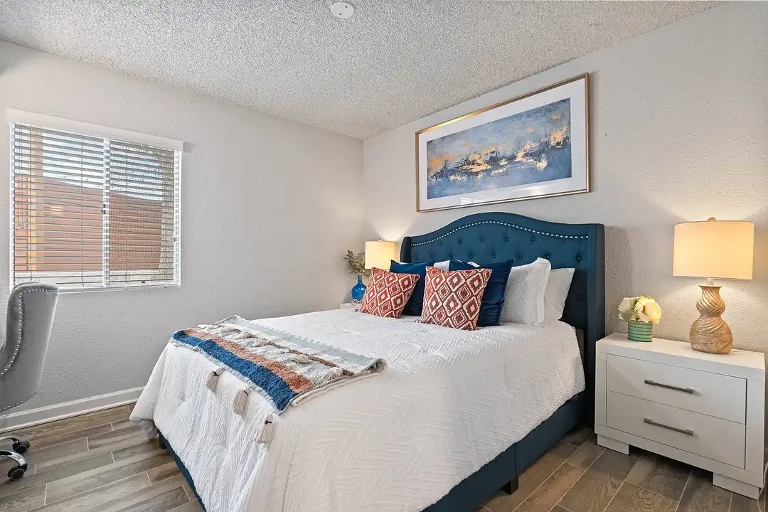 Delano Apartments - View 5