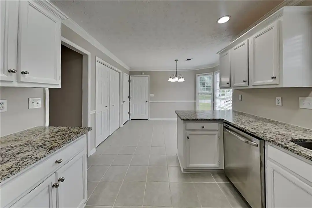 4620 Hampton Square Dr - View 5