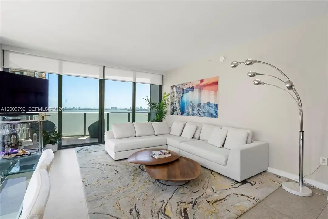 460 NE 28th St #2001 - View 5