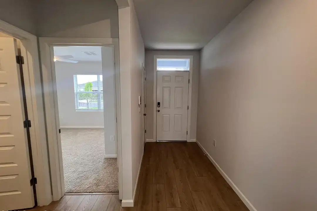 1394 Garabaldi Cir SE - View 2