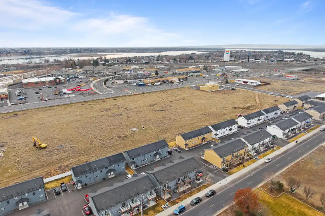 2637 W Marina Dr - View 3