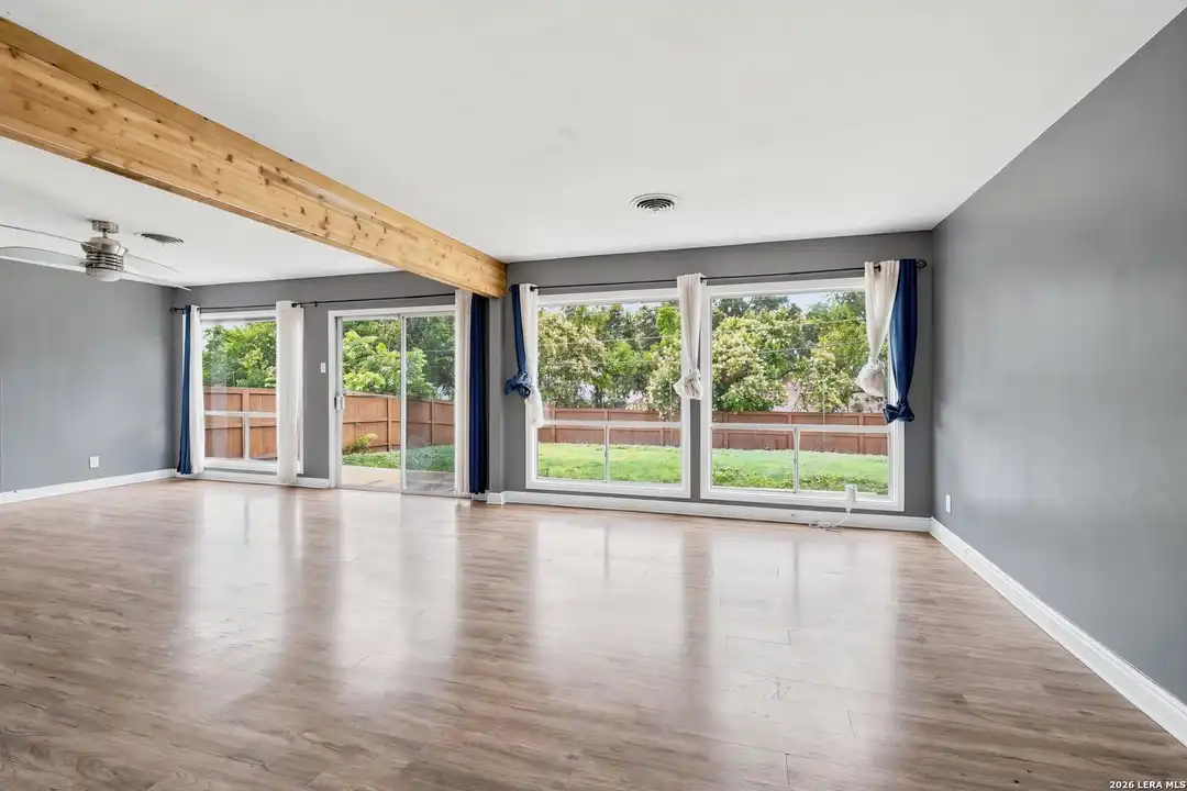 3331 Nantucket Dr - View 4