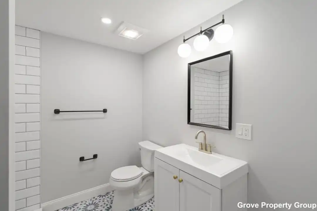 531 E 5th St - View 5
