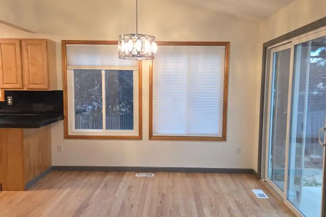 11284 Forest Dr - View 2
