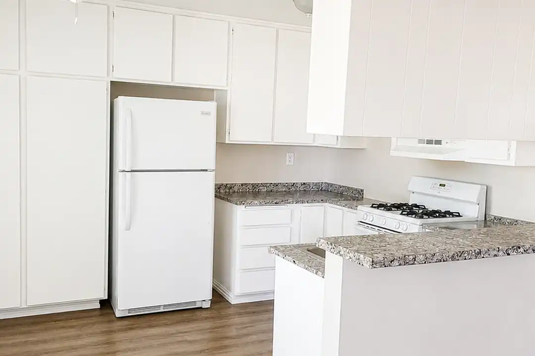 Apartment in Victorville - View 3