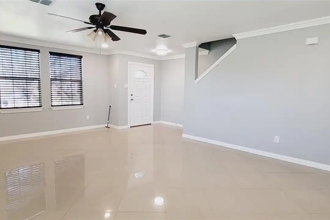 House in Fort Worth - View 5