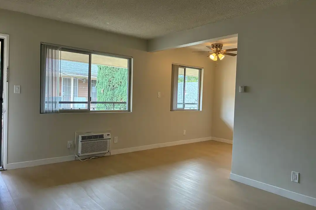 319 N Kenwood St unit 319-8 - View 3