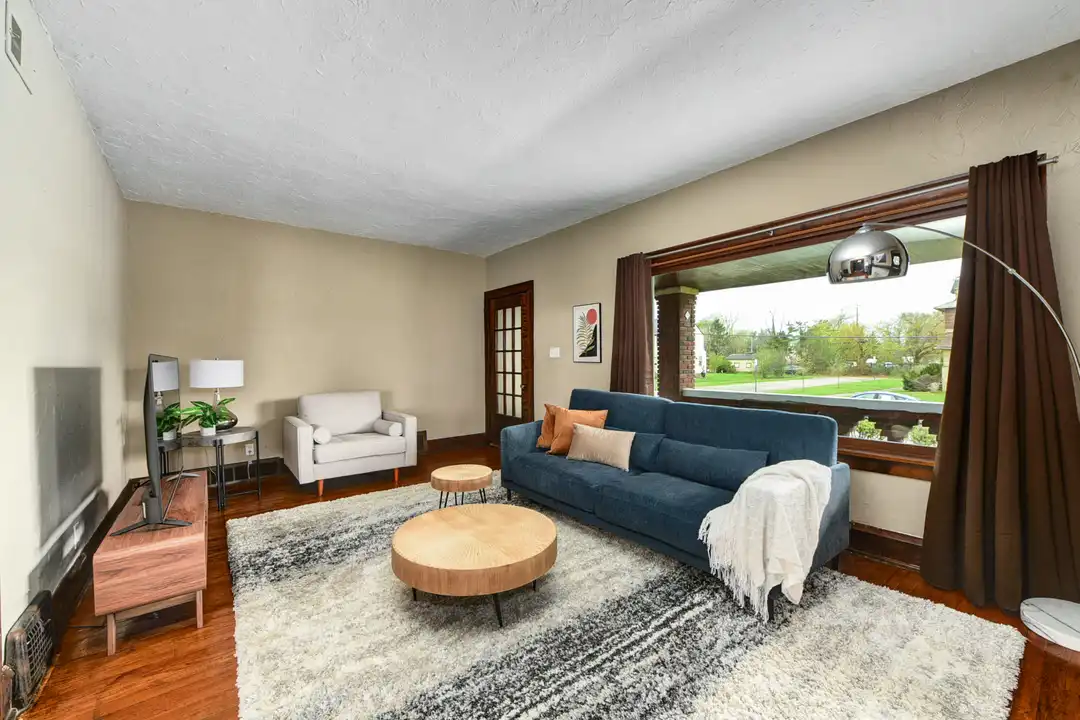 2523 E 124th St unit 1 – photo 1