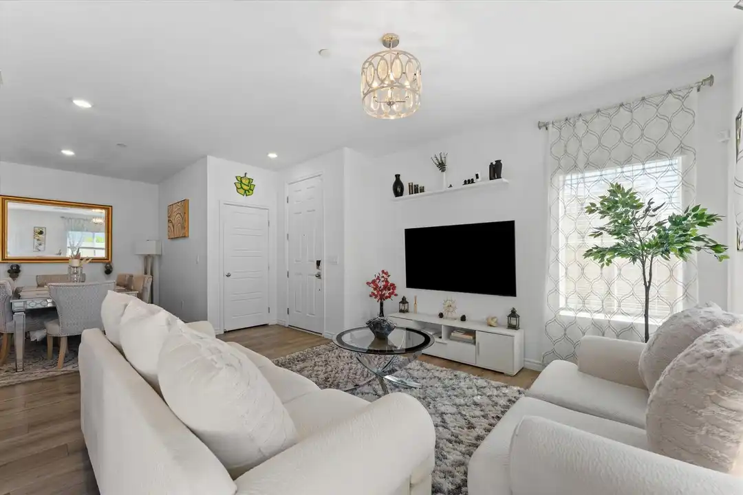 237 Callen Falls Ave - View 6