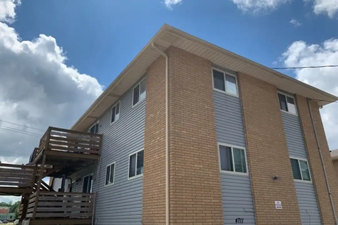 4711 12th Ave unit 3 – photo 1