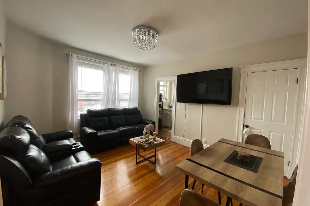 16 Newhall Street – photo 1