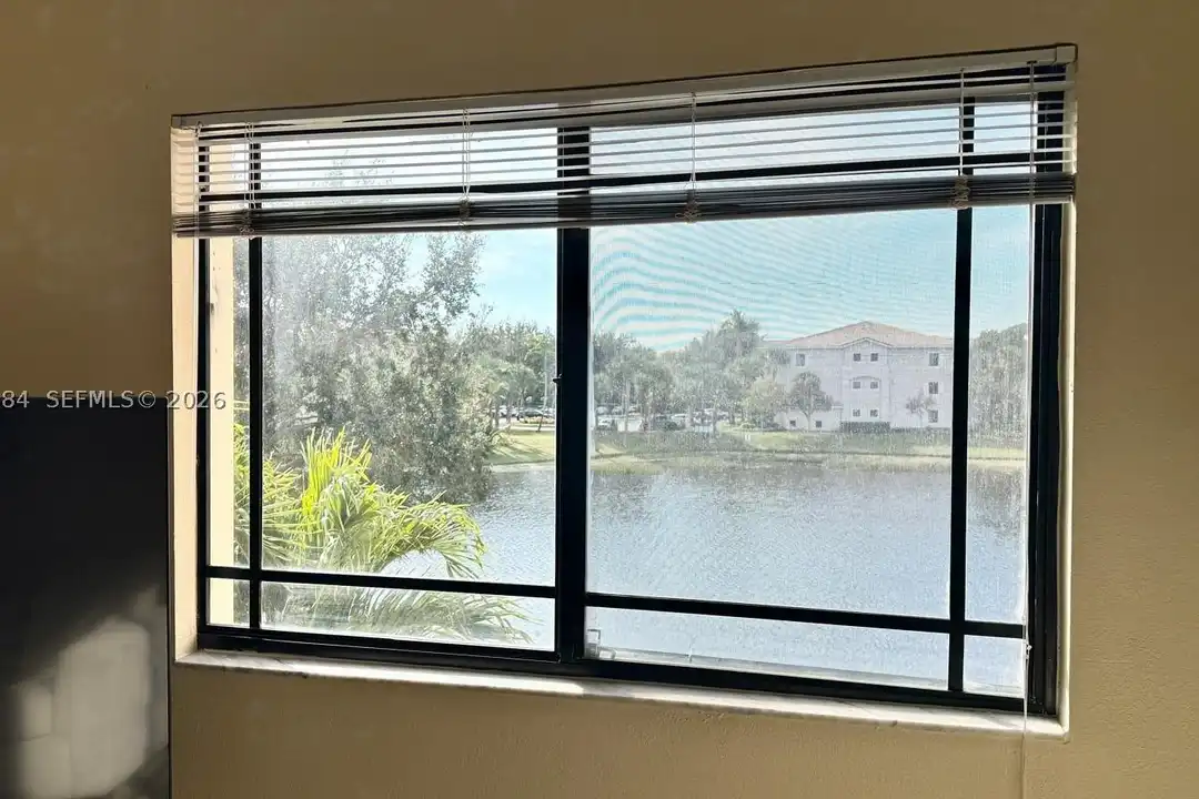 Apartment in Palm Beach Gardens - View 3