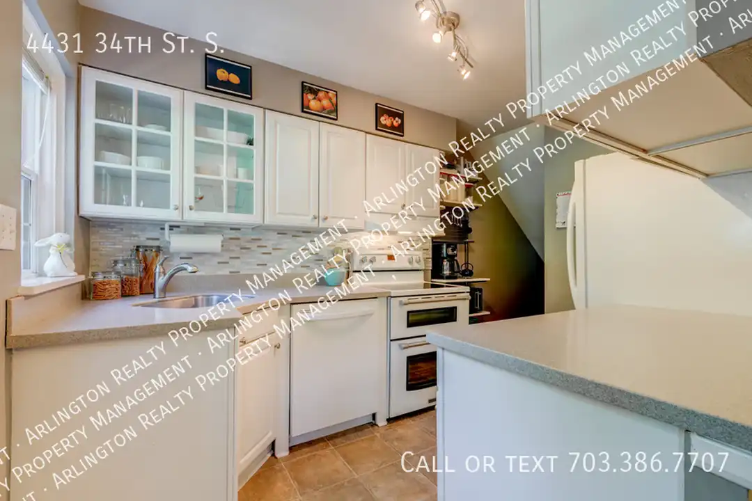 4431 34th St S - View 6