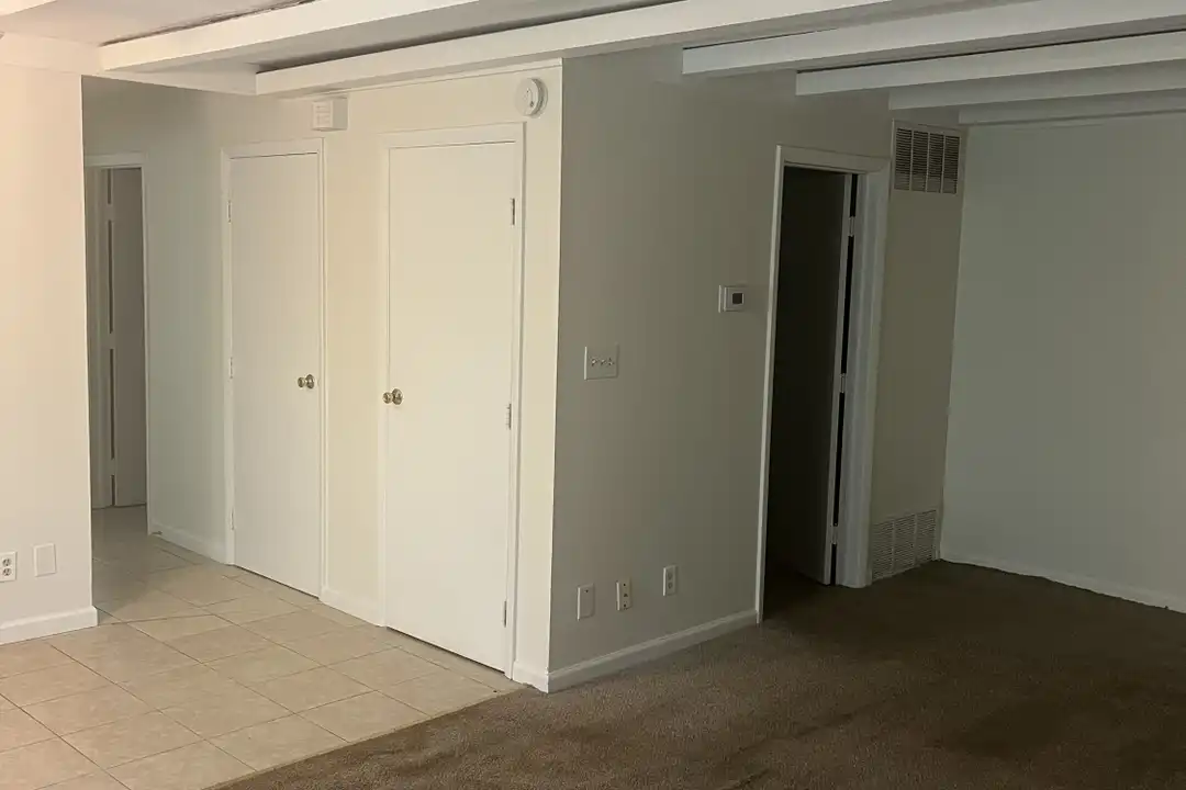 17 Vanderbilt Dr unit G – photo 1